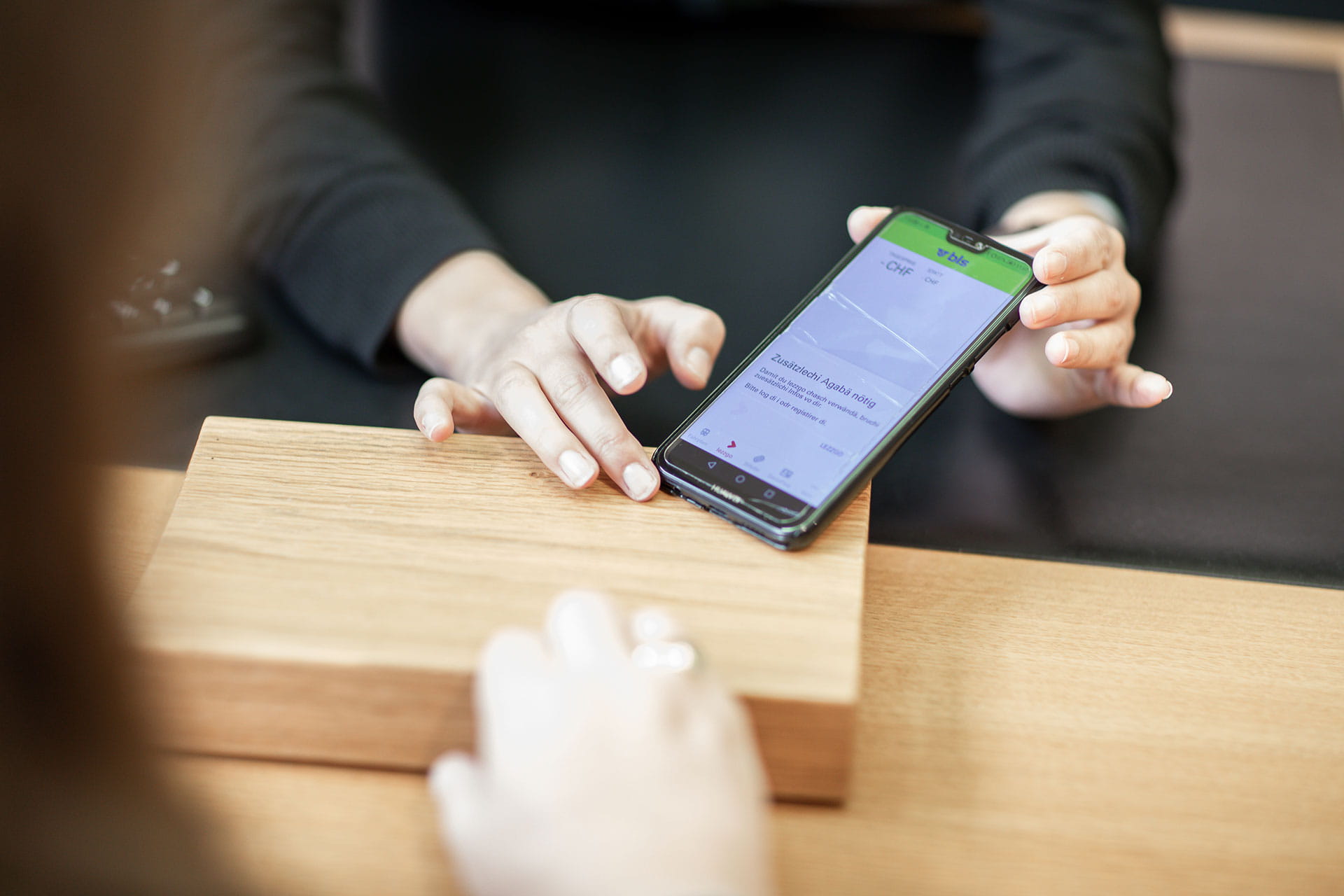 Die App BLS Mobil - Beratung im Reisezentrum