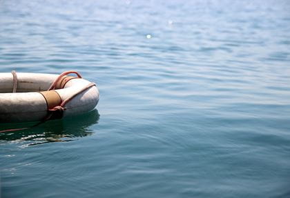 Rettungsring im Wasser