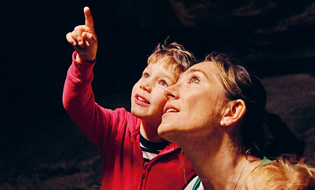 Beatushoehlen Familie Inside