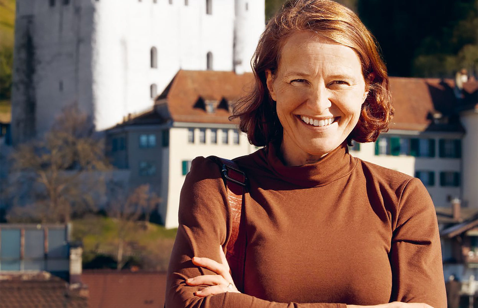 Thun lebt - Heimat der Krimiautorin Esther Pauchard - BLS Kundenmagazin gazette, Frühling 2023