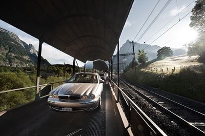 Auto auf Autozug