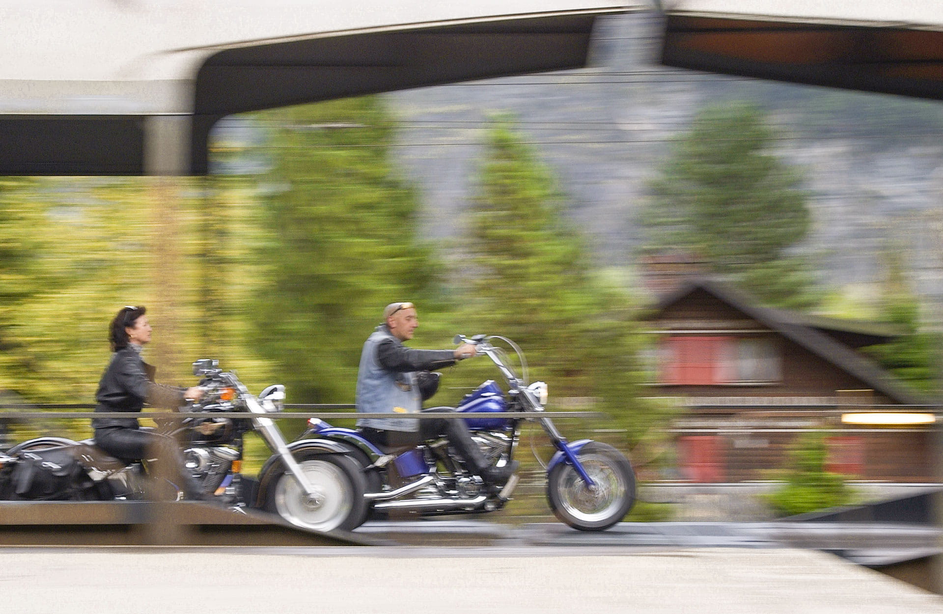 Mit dem Motorrad auf den Autoverlad