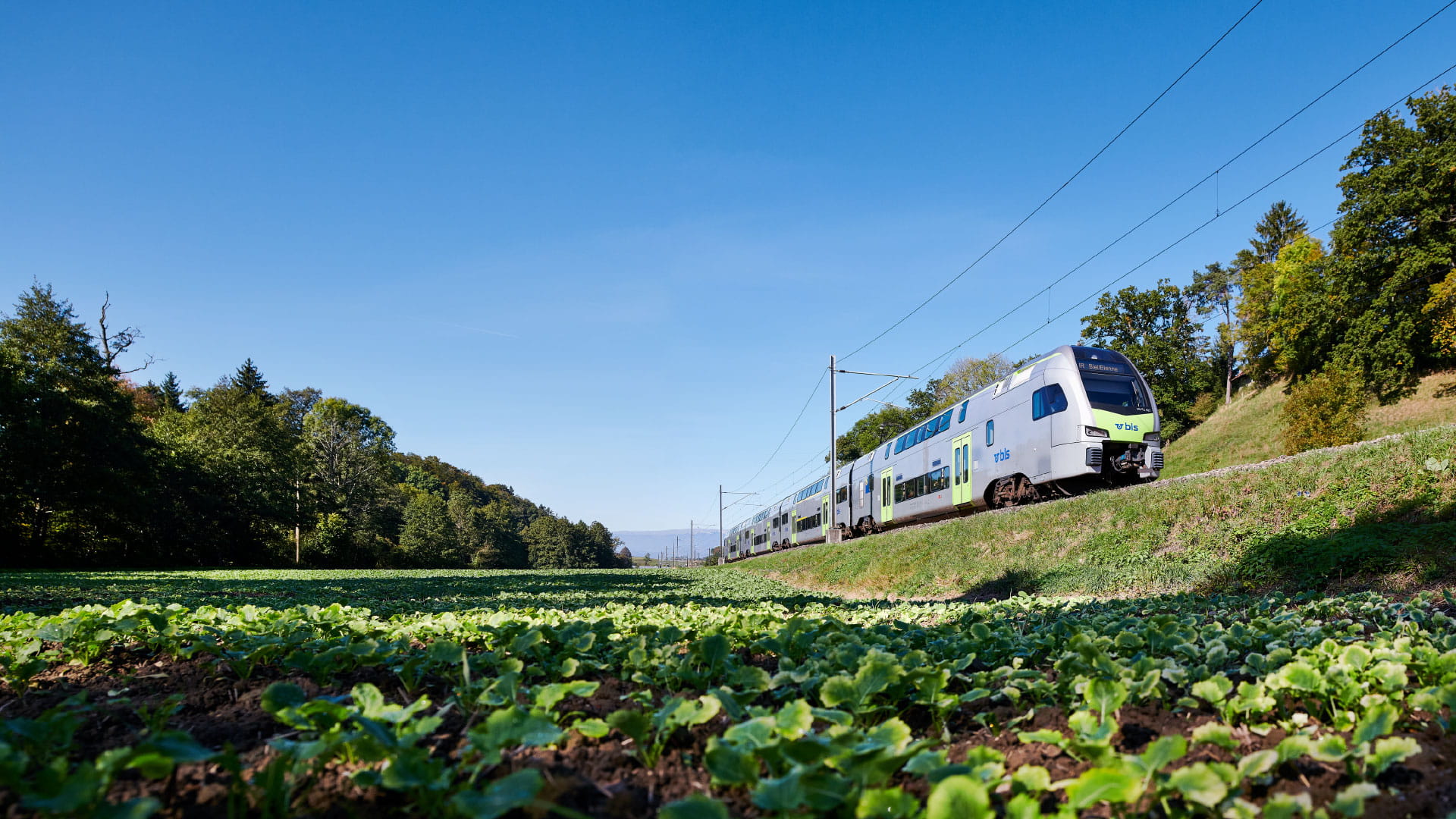  Der Doppelstockzug MUTZ zwischen Bern und Biel