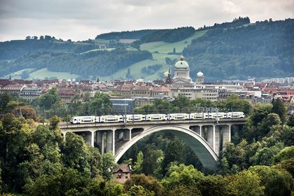 Mutz Nr 28 auf Lorrainebrücke in Bern