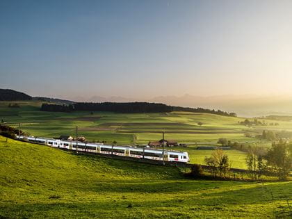 RegioExpress Loetschberger Kambly Zug