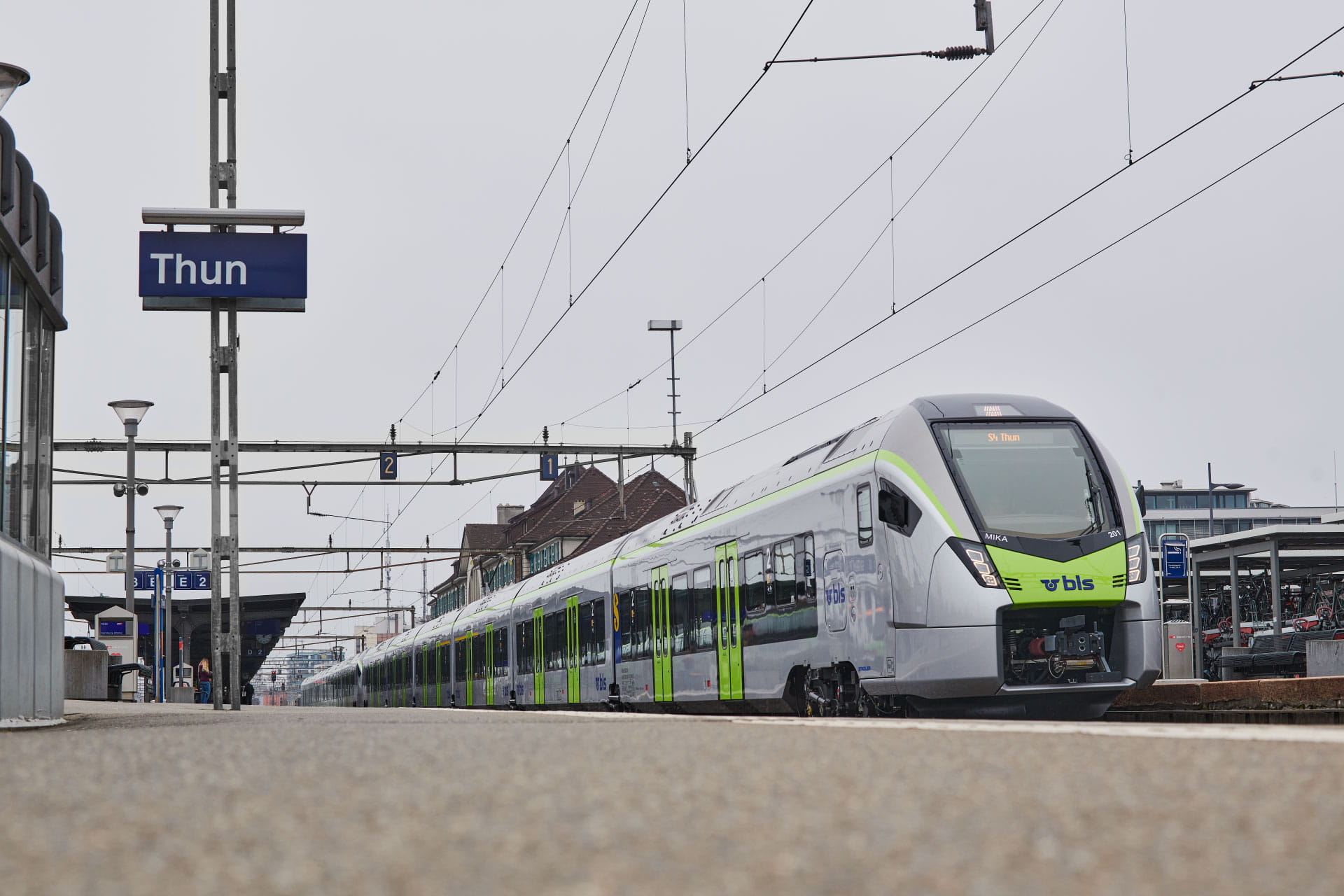 S-Bahn Bern am Bahnhof Thun