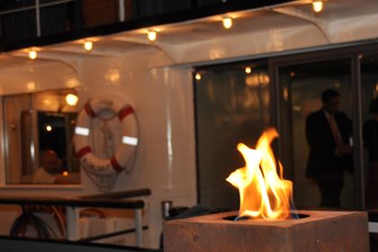 Fondue Chinoise Schiff auf dem Thunersee