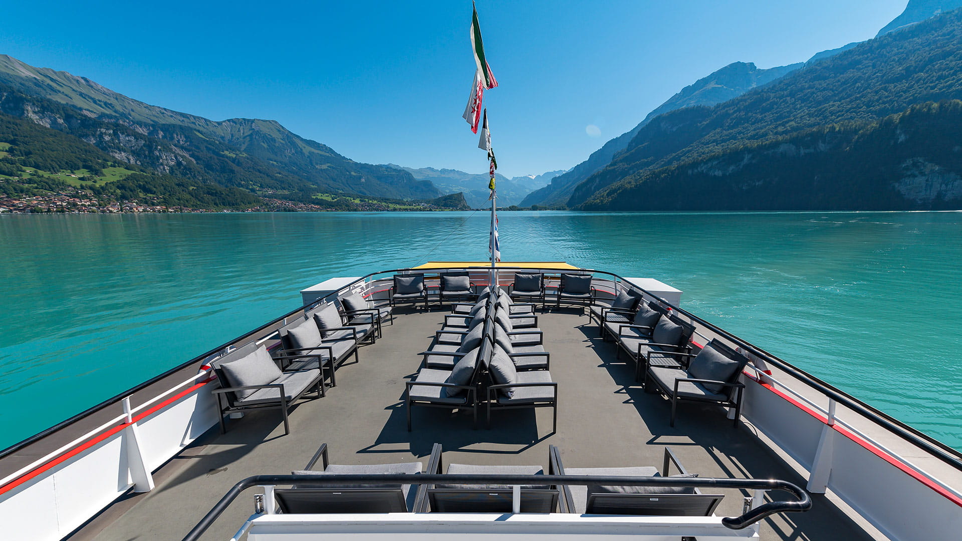 Motor vessel Brienz − Boat Charter Lake Brienz BLS AG