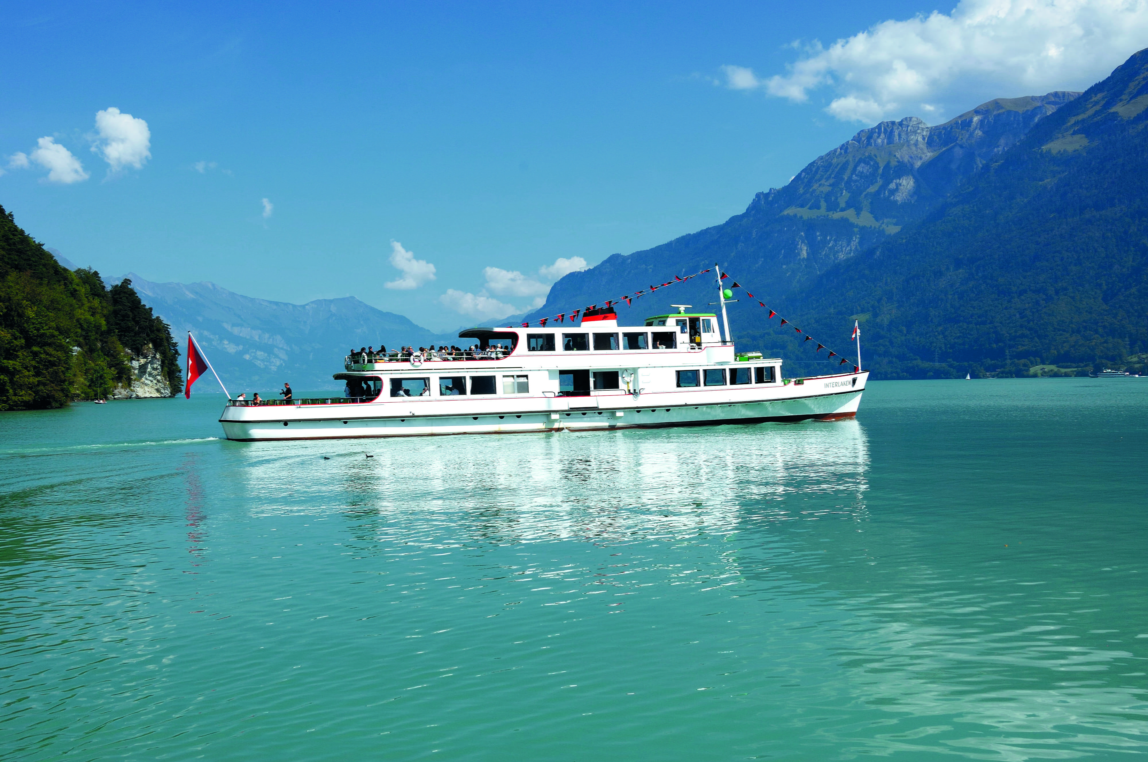 Motor vessel Interlaken − Boat Charter Lake Brienz BLS AG