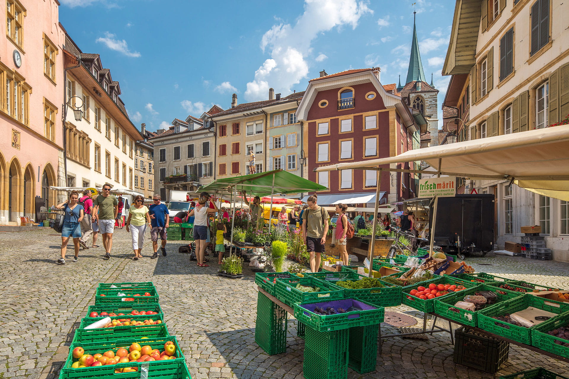 Gemüsemarkt in der Bieler Altstadt