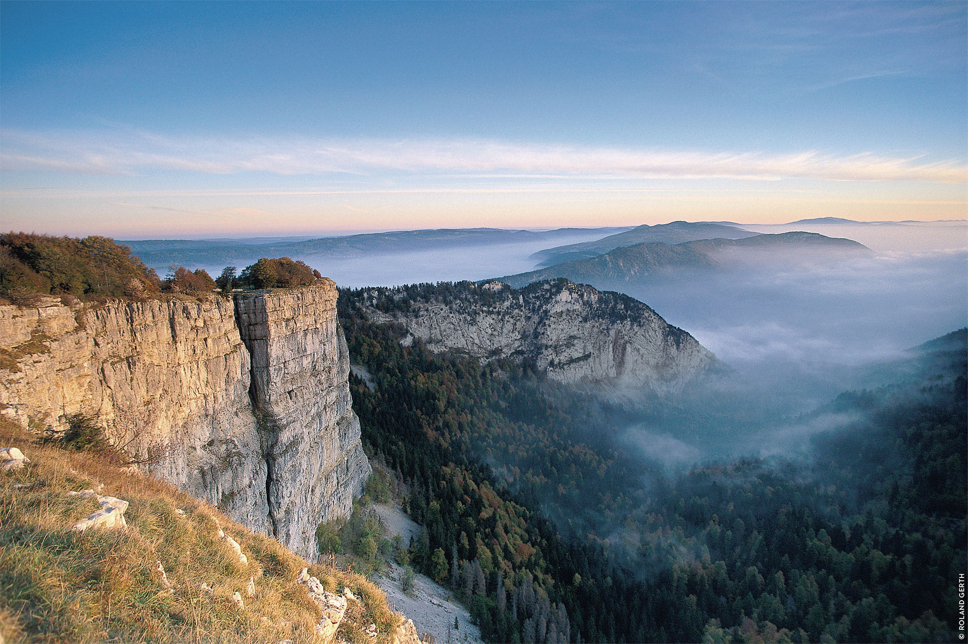 Mountain-pass walk Griesalp–Hohtürli–Blüemlisalp Hut–Lake Oeschinen ...