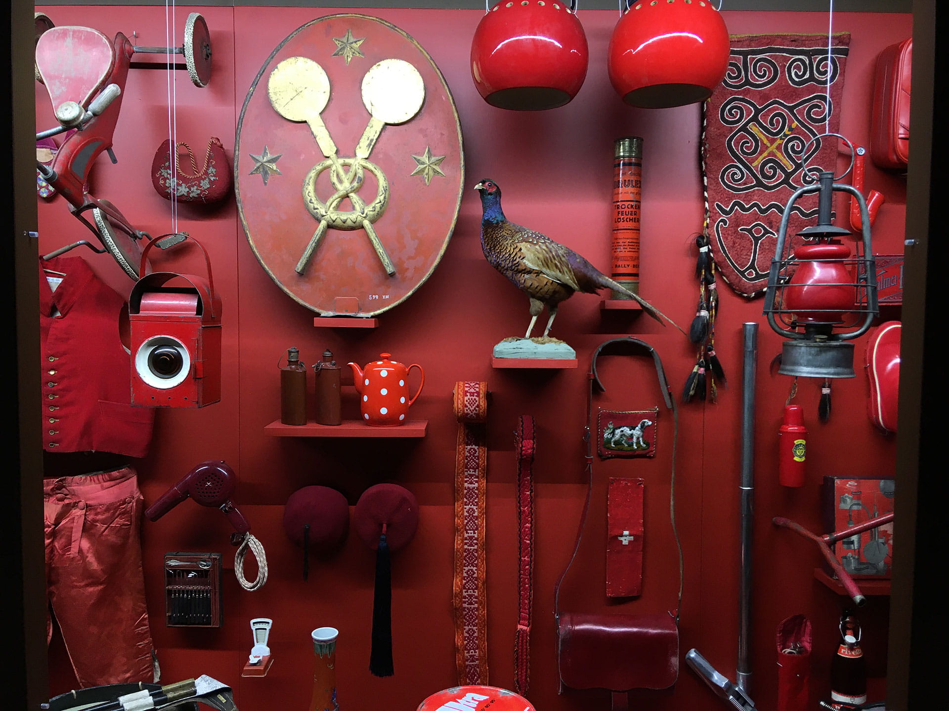 Museum Schloss Burgdorf mit einzigartigen Gegenständen aus Metall