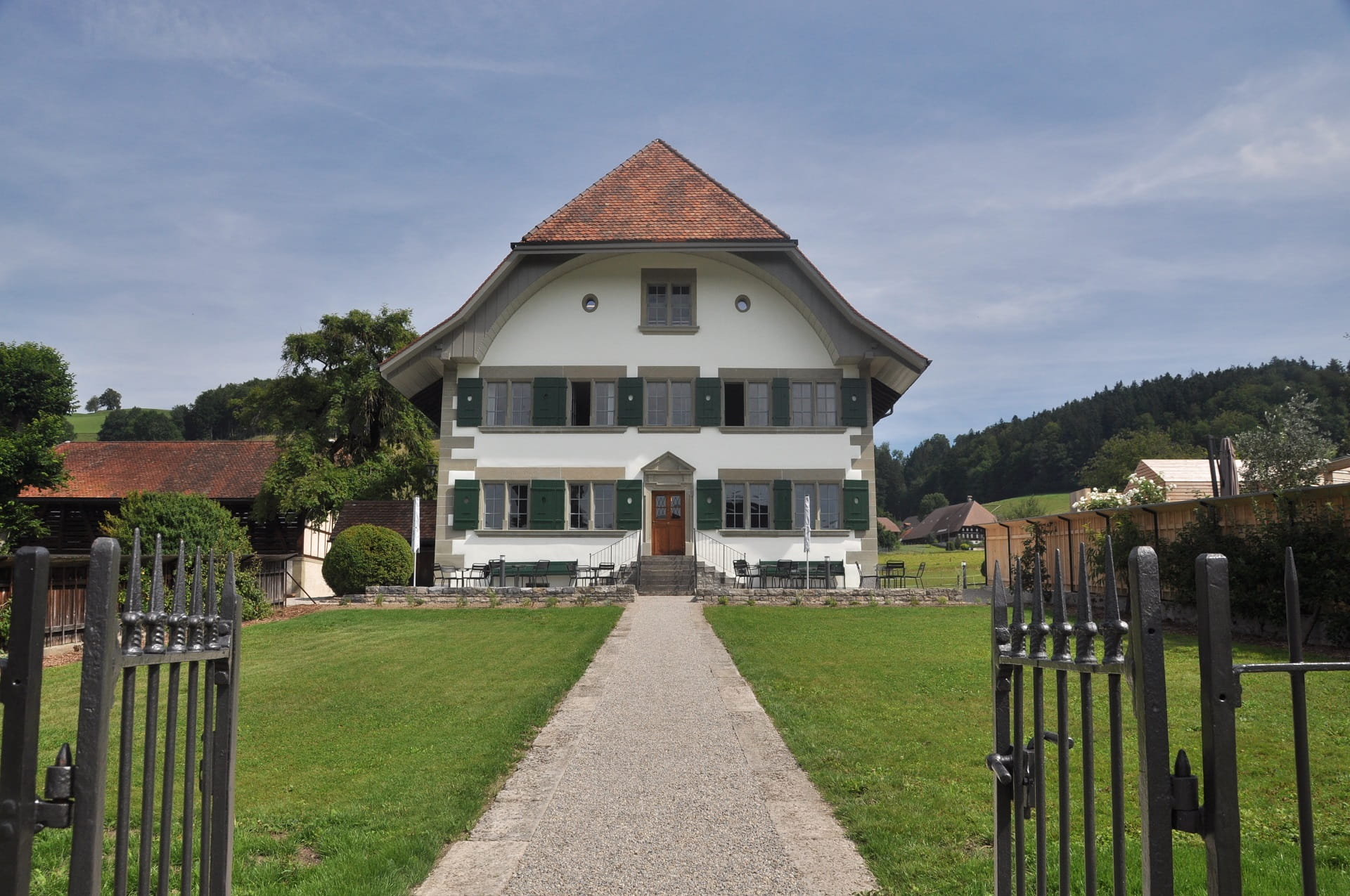 Entdecken Sie wo und wie Jeremias Gotthelf mit seiner Familie lebt und wirkte.