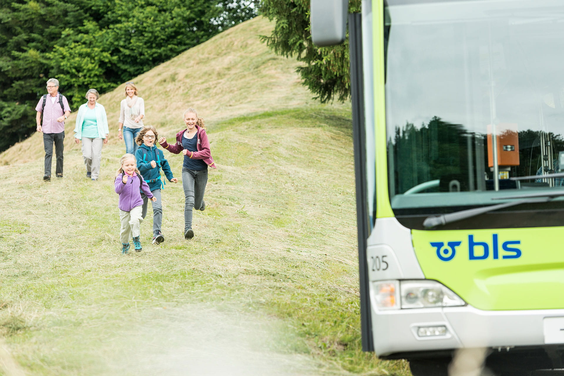 Unterwegs mit dem BLS Wanderbus ist ein Erlebnis für die ganze Familie.