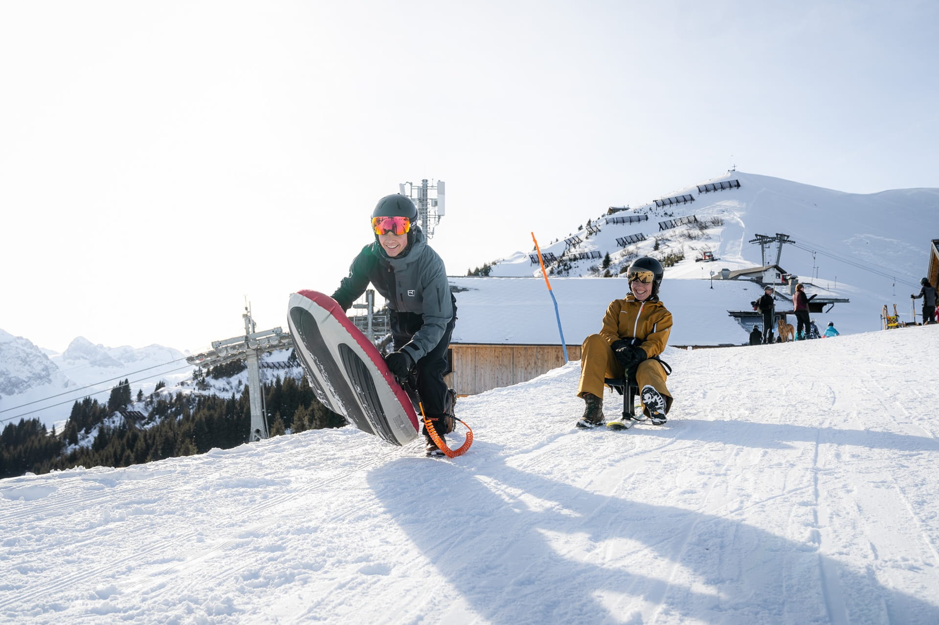 Schlitteln auf der Tschentenalp Airboard