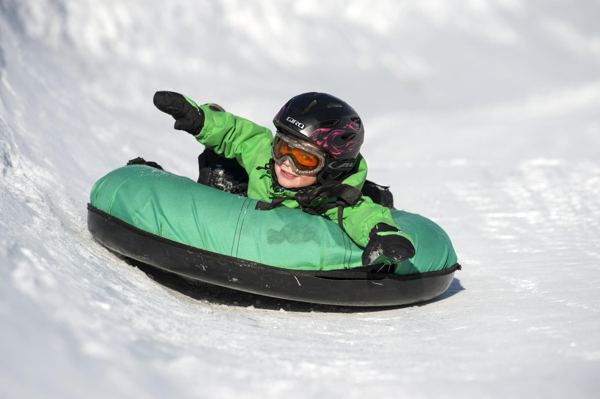 Snowtubing on the Engstligenalp near Adelboden Excursions