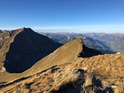 Start der Panoramawanderung Niesen-Diemtigtal
