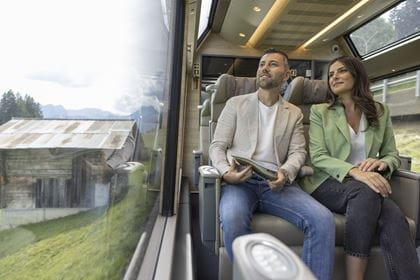 Prestigeklasse des GoldenPass Express Montreux–Interlaken