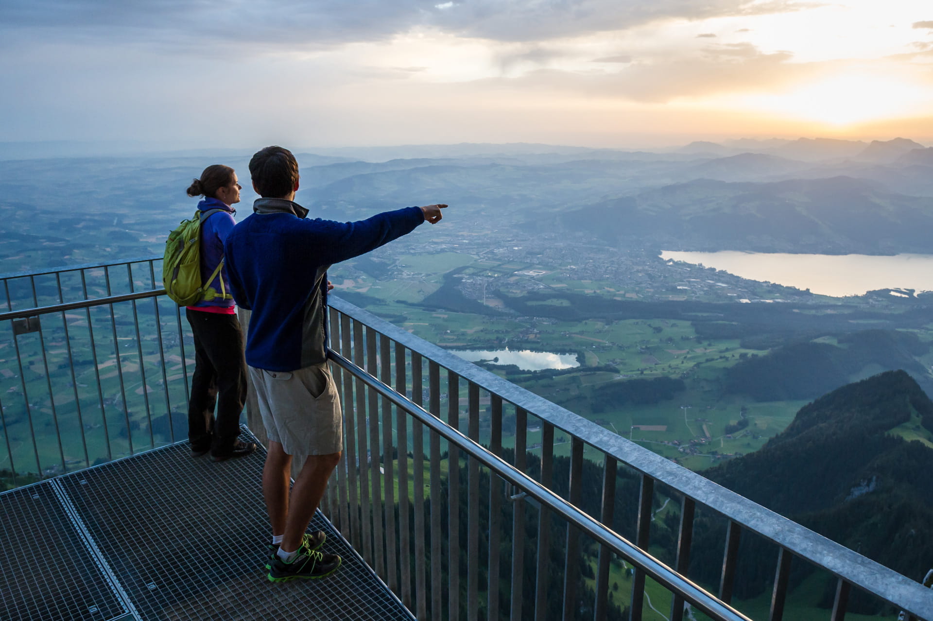 Fernsicht auf dem Stockhorn: Die fantastische Weitsicht befreit vom Alltag.