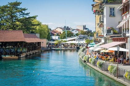 Thun Altstadtfuehrung Quai untere Schleuse Mhliplatz