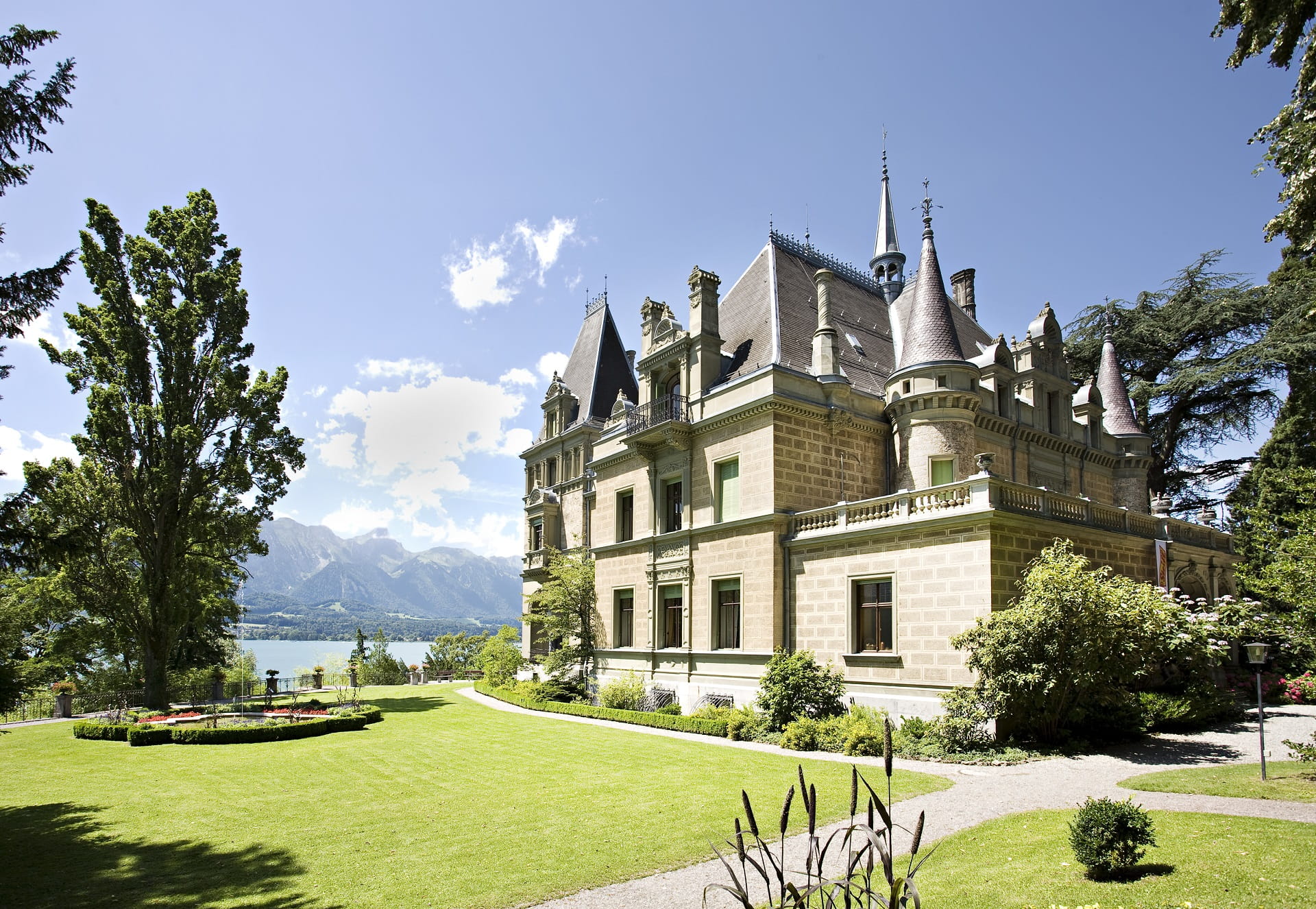 Thunersee, Schloss Hünegg