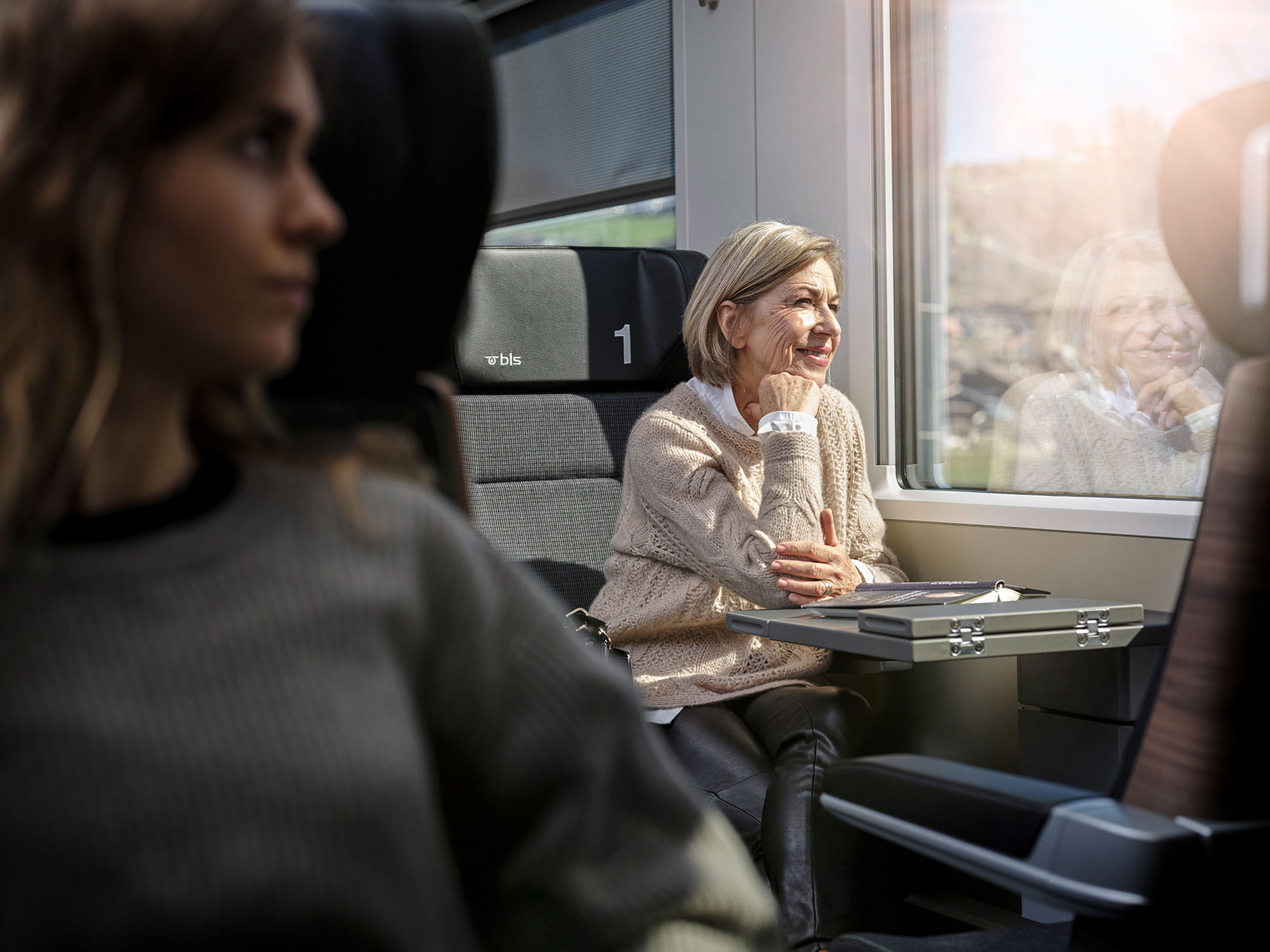 Viaggiatrice nel nuovo Mika - Trenino verde delle Alpi