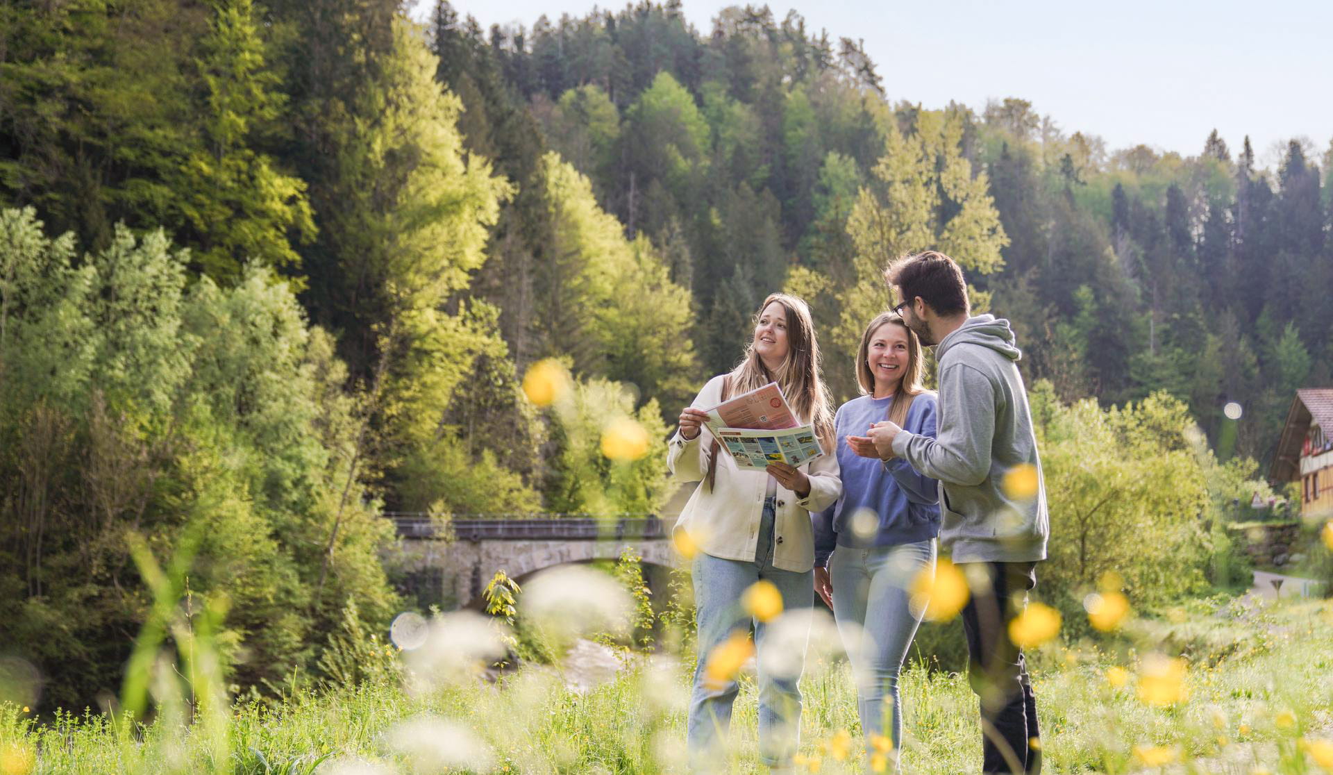 Team auf dem Krimitrail Schwarzwasserbrücke