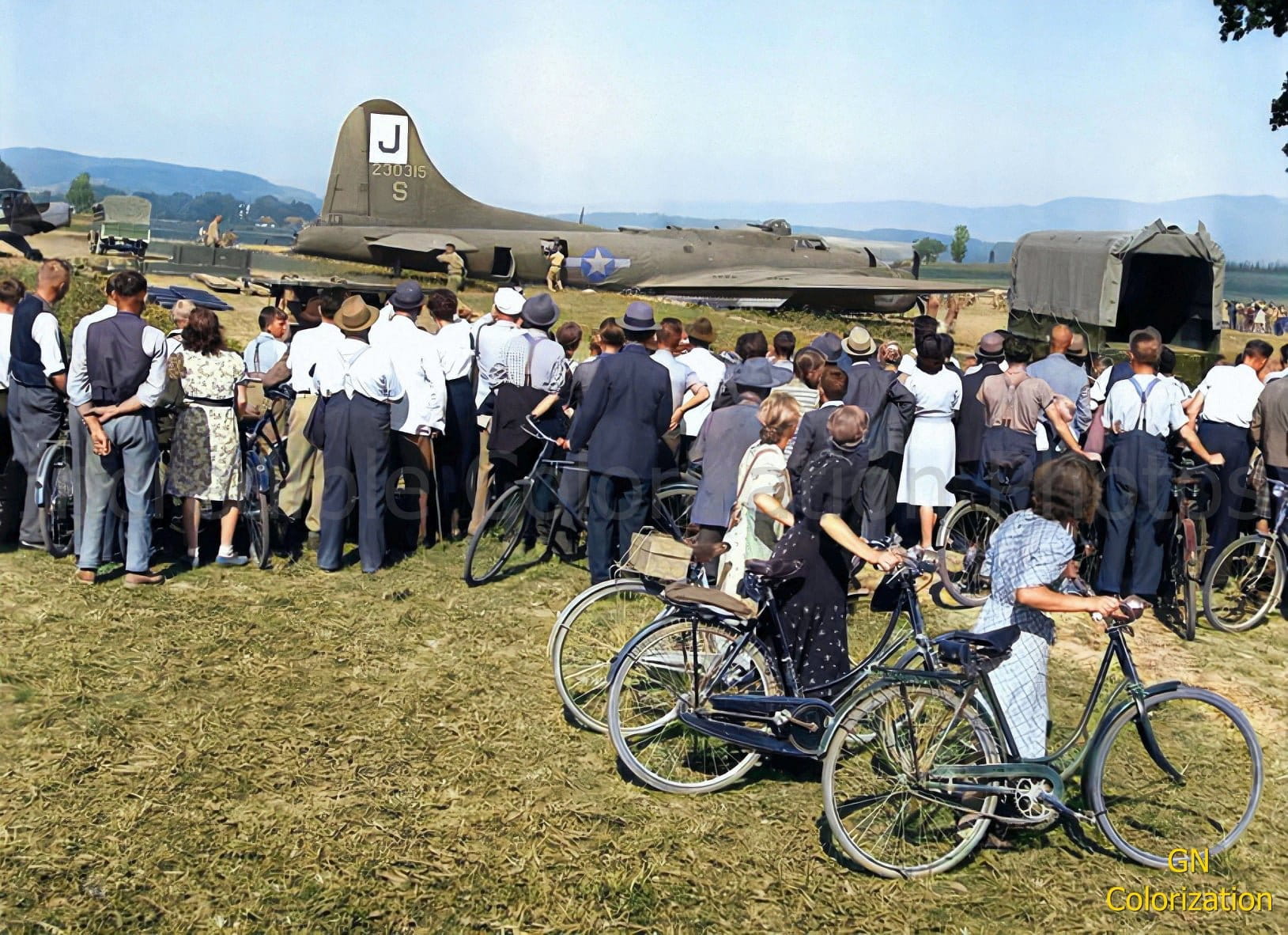 Freilichtspiele Tellenburg «The Singing Pilots – und ein Dorf steht Kopf»