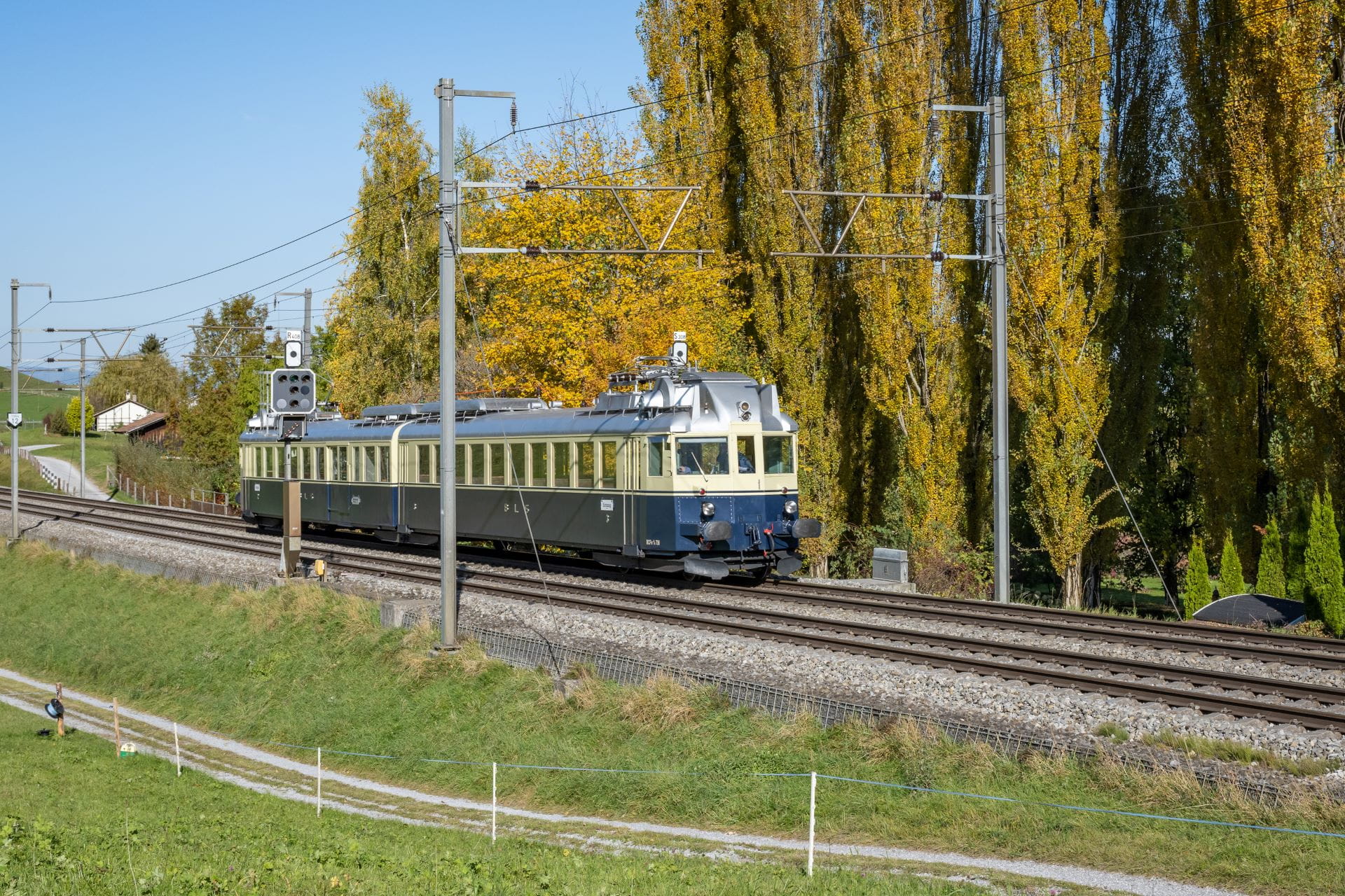 Blauer Pfeil 1