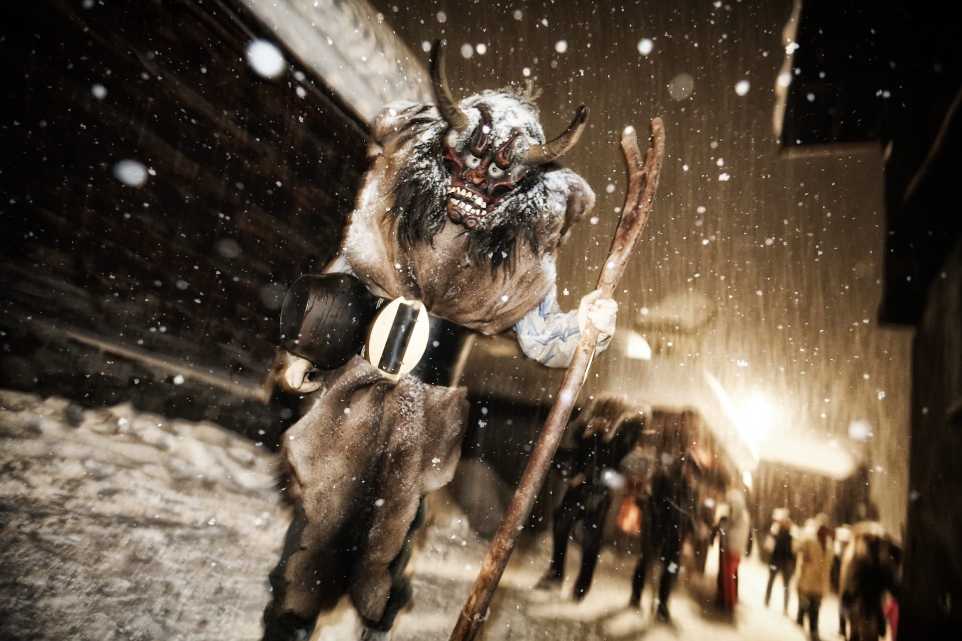 Tschaeggaettae Umzug Loetschental