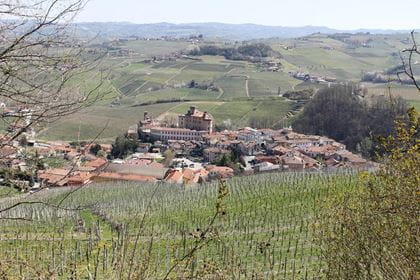 Eurotrek Piemont Barolo Dorf