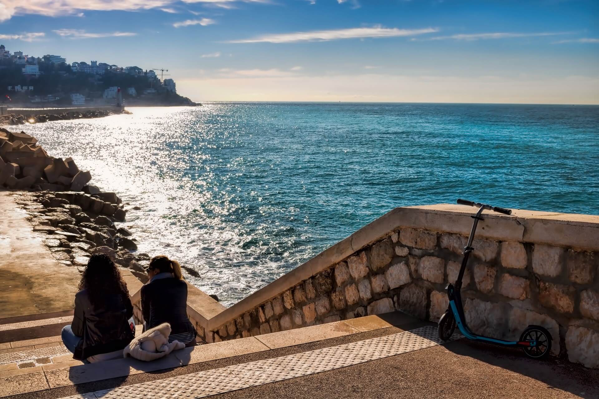 Cote d Azur Frauen auf Treppe