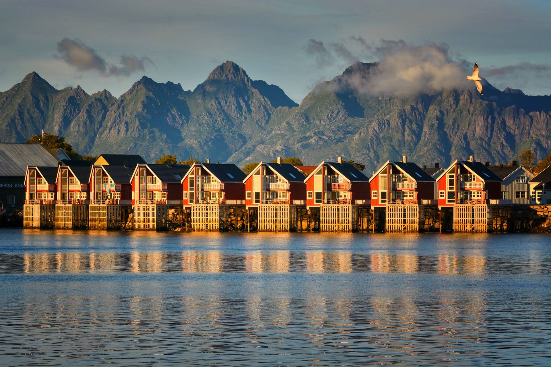 Lofoten Haeuserreihe