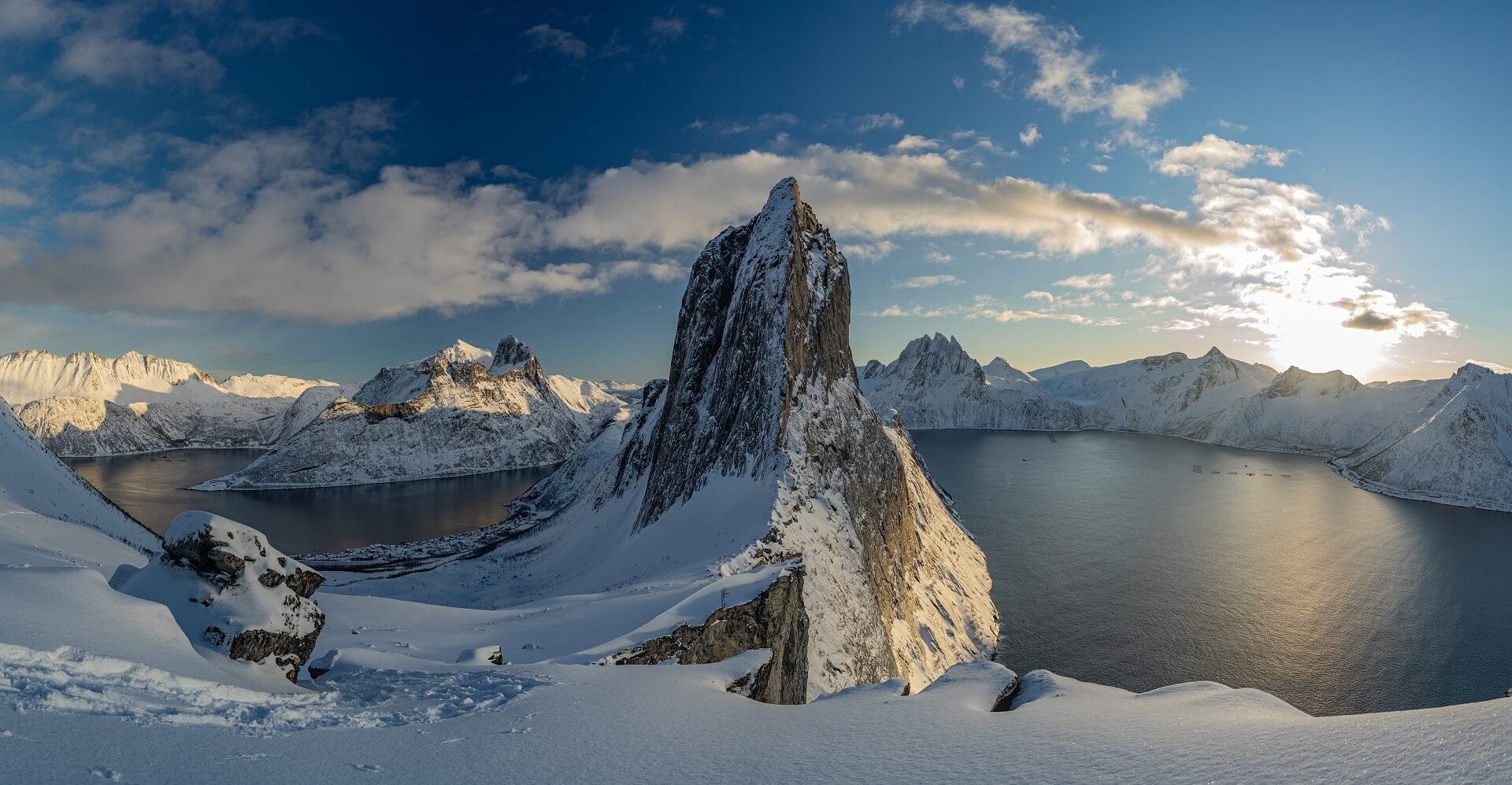 Senja Mount Segla AdobeStock_489076496