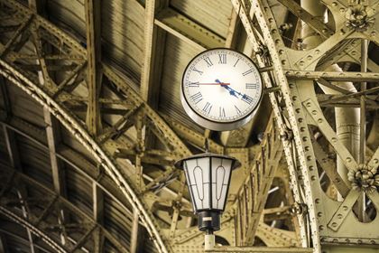 St Petersburg Bahnhof Vitebsky Uhr