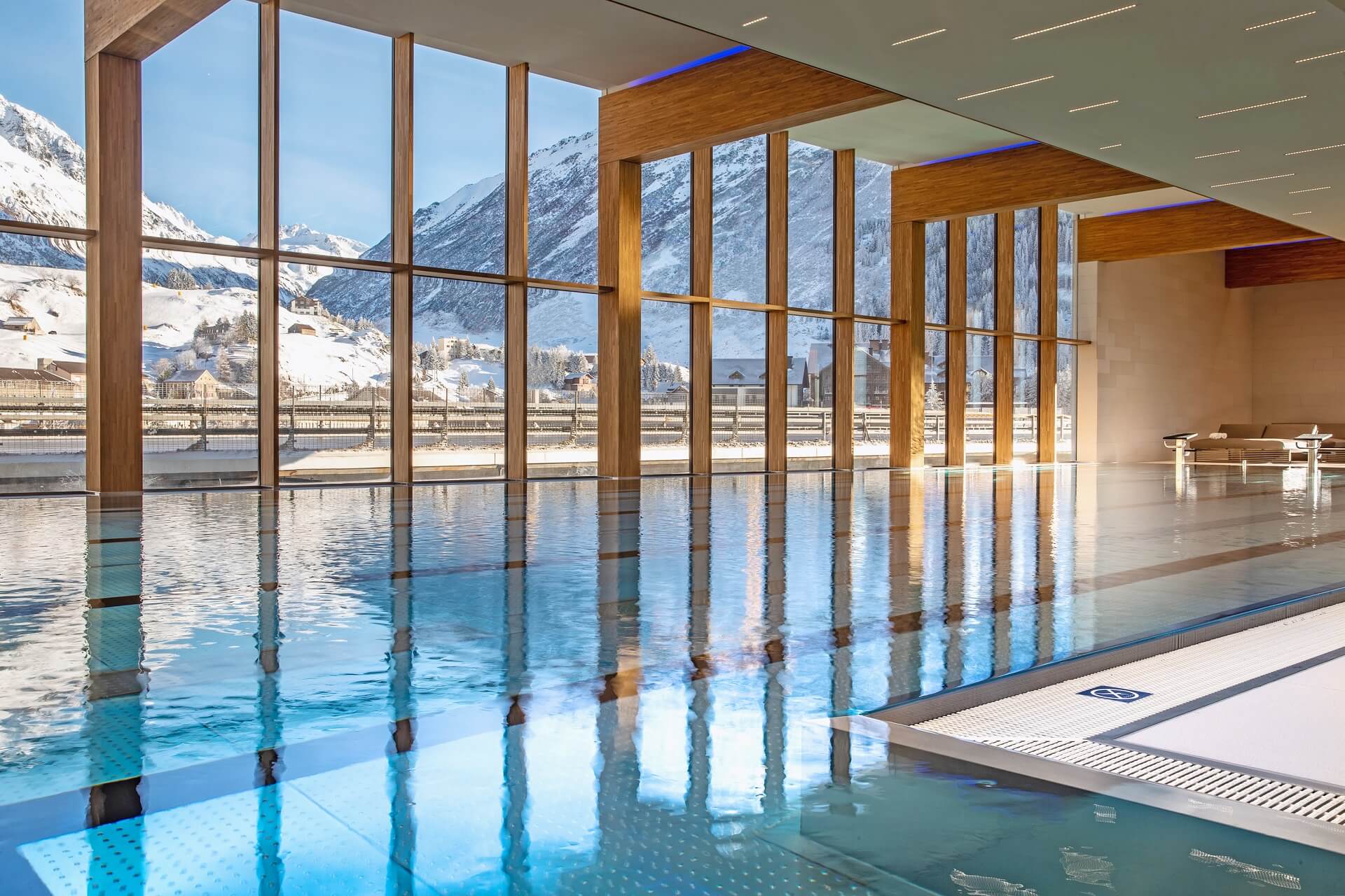 Andermatt Hotel Hallenbad 