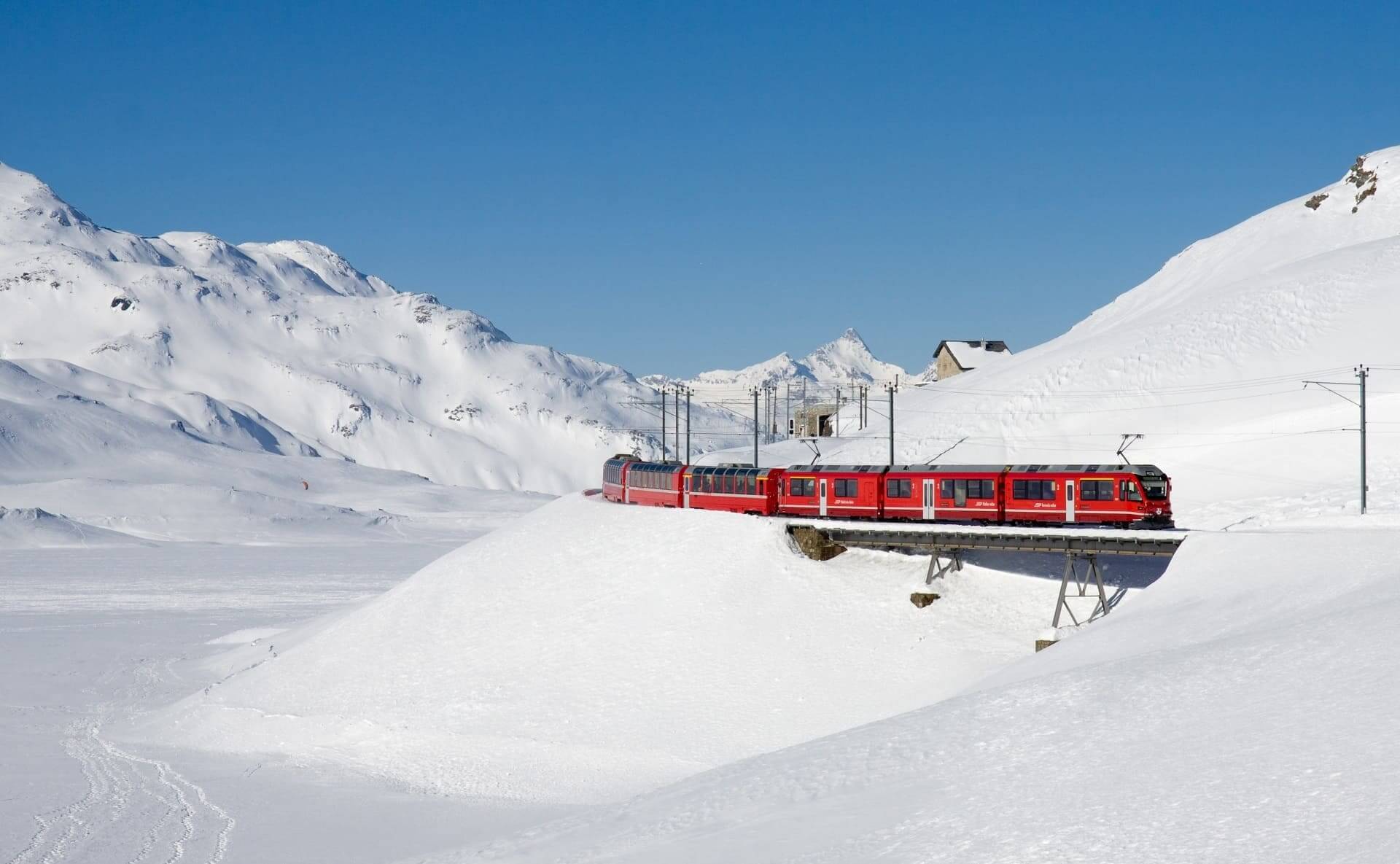Bernina Express beim Hoszpizio Bernina
