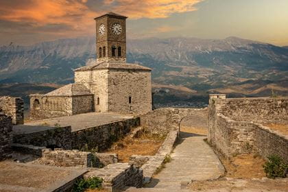 Albanien Uhrenturm Gjirokastra
