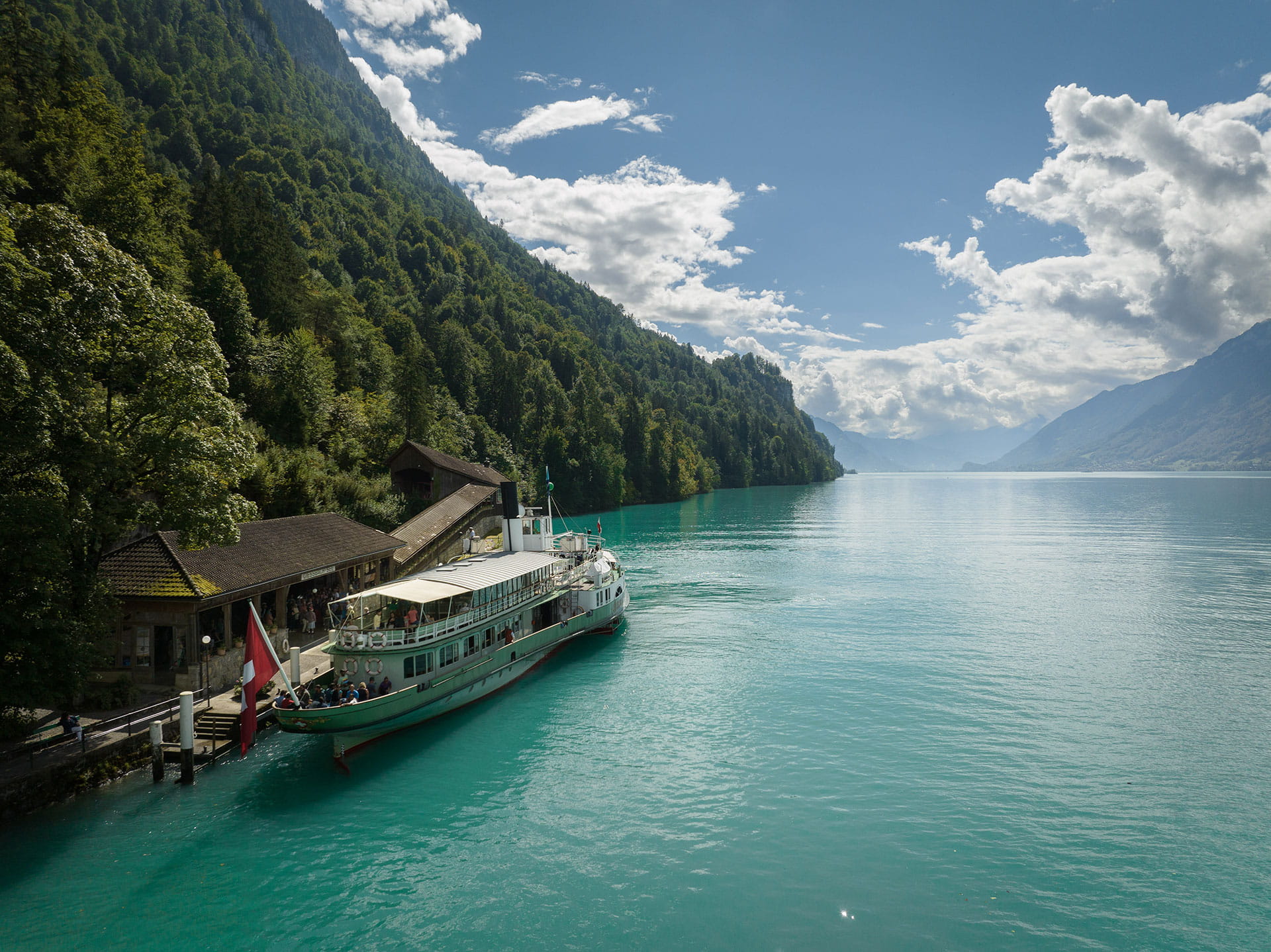 Dampfschiff Lötschberg auf dem Brienzersee bei Giessbach