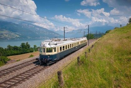 Blauer Pfeil Weinzug