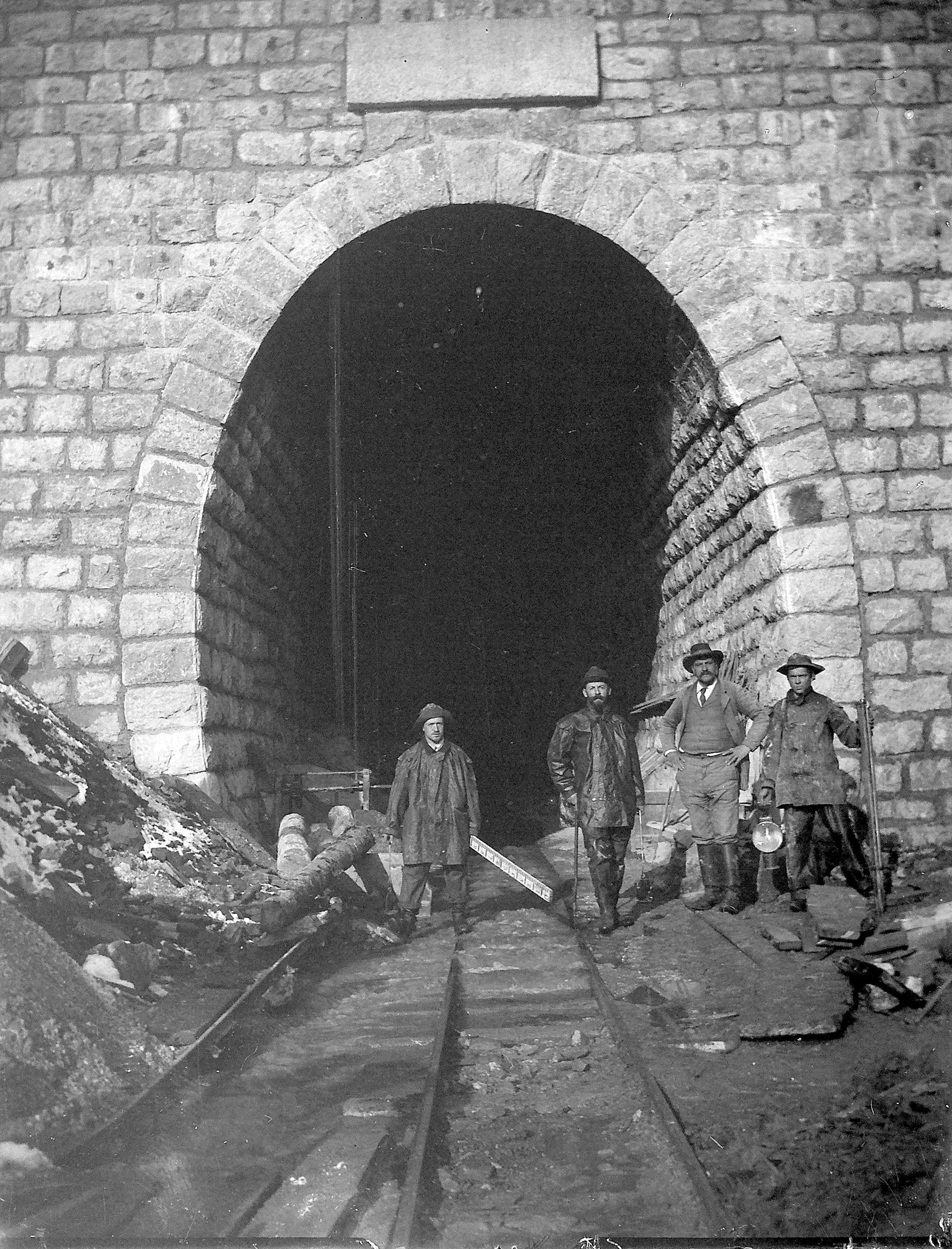 Bau des Weissensteintunnels in Oberdorf SO