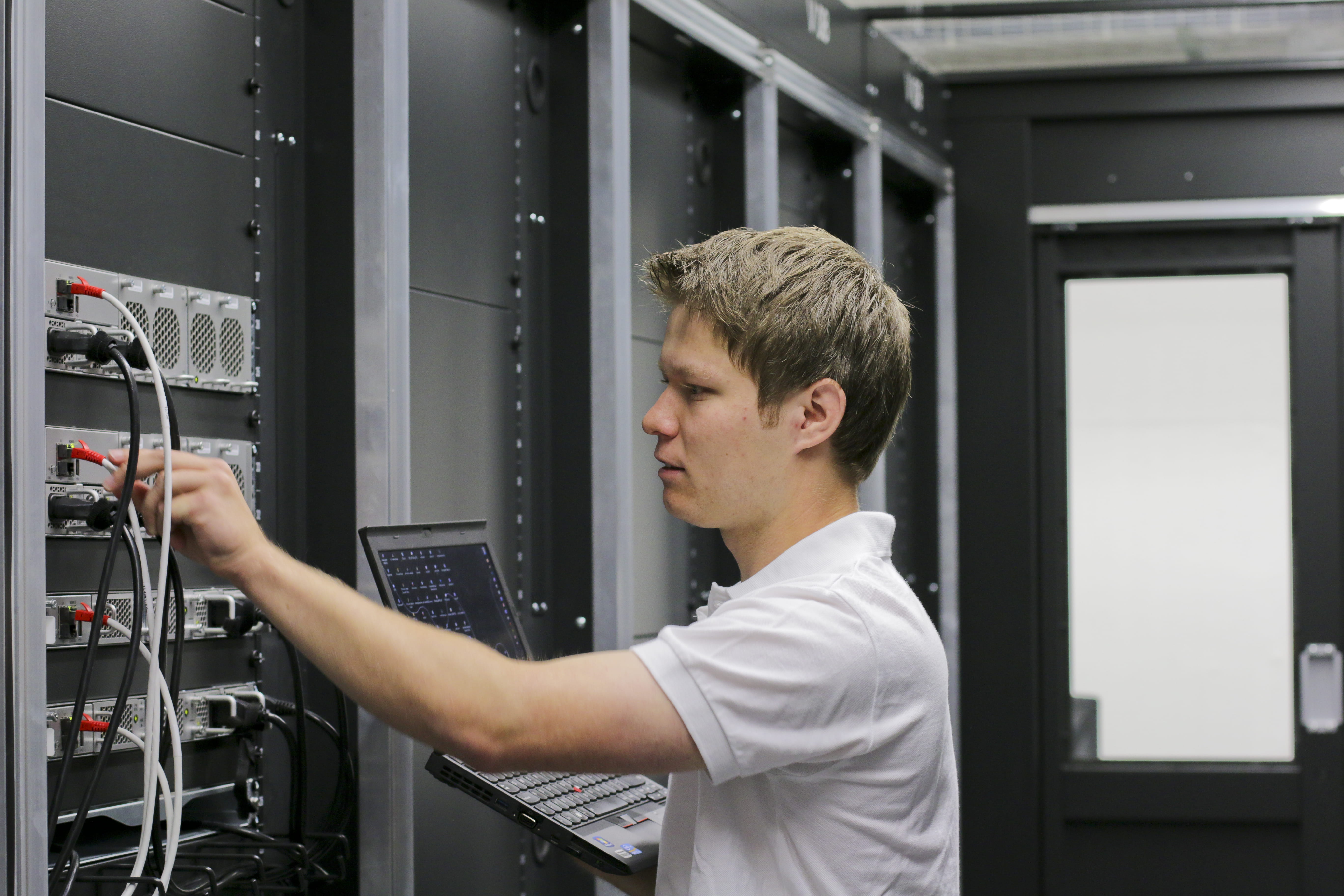 Lehrstellen - Informatiker:in EFZ - BLS AG