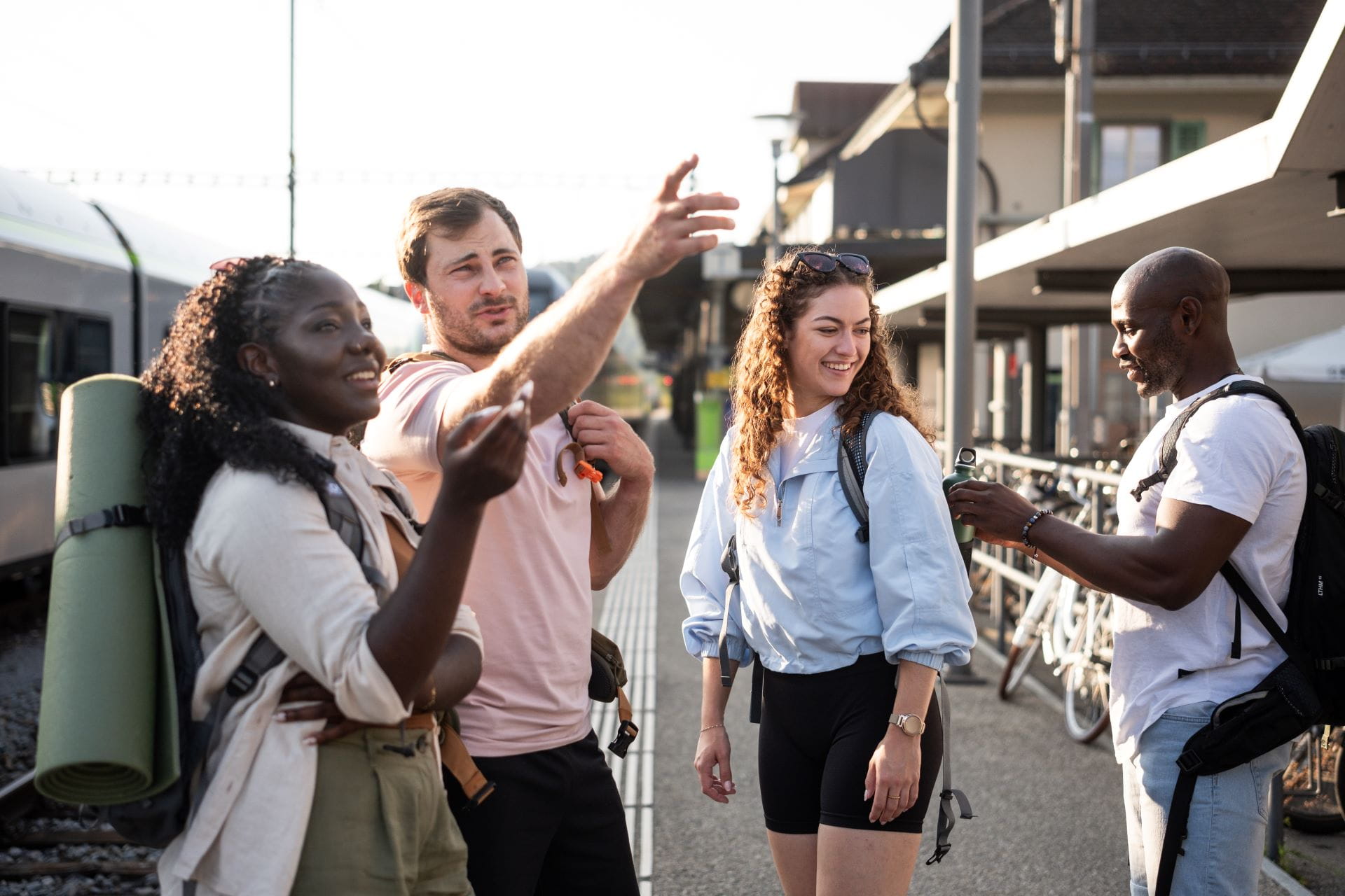 Unterwegs am Bahnhof