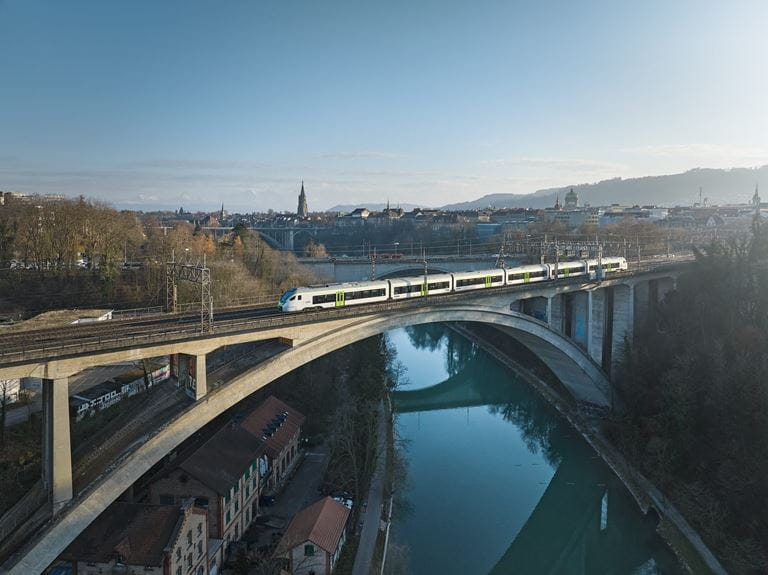 MIKA auf dem Lorraineviadukt Bern MIKA auf dem Lorraineviadukt Bern