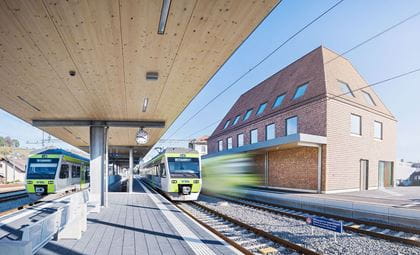 Reisezentrum Huttwil mit 2 NINAs