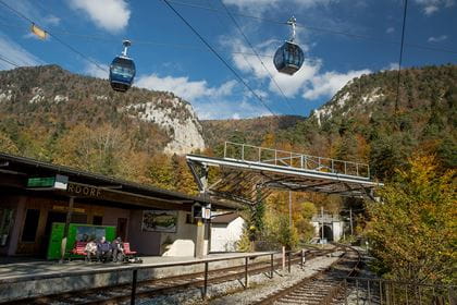 Oberdorf mit Blick auf Tunnelportal