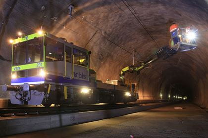 Lötschberg Basistunnel Untersuchung der Stabilität des Tunnelgewölbes - Foto St. Irmgartinger/BLS
