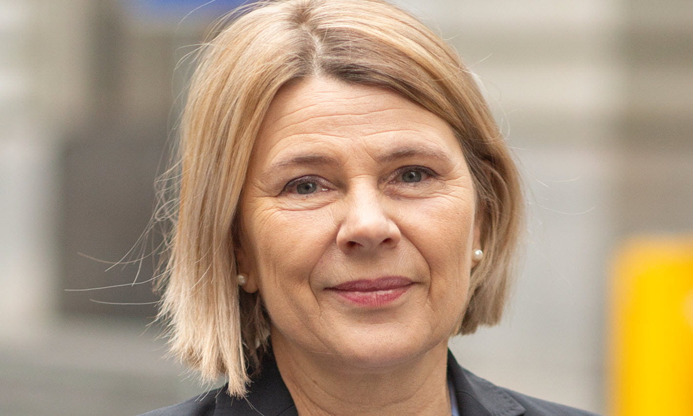 Valrie_Schelker